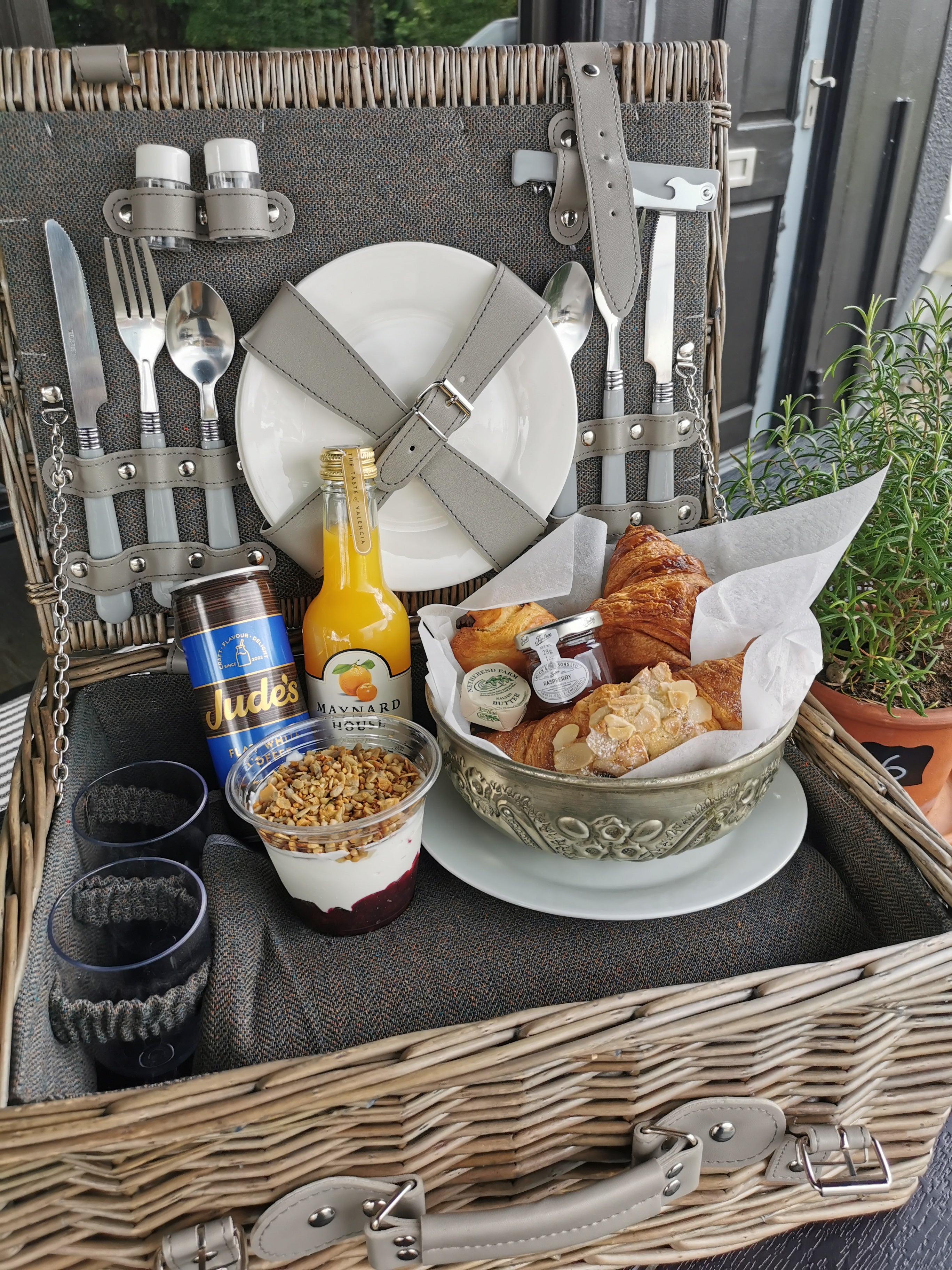 Breakfast Picnic Hamper The Leeds Deli